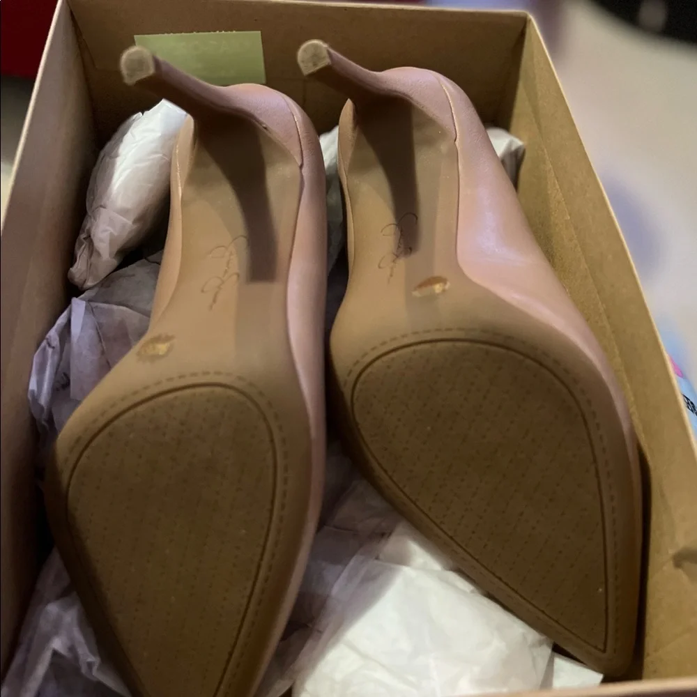 Shoes - Picture 2 of 3